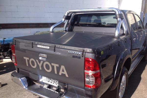 double cab tonneau cover with individual loops